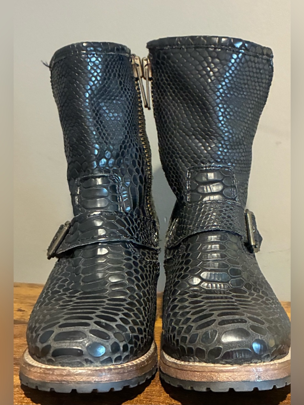 Freebird by Steven Carlito Black Reptile Embossed Leather Ankle Boots Size 6